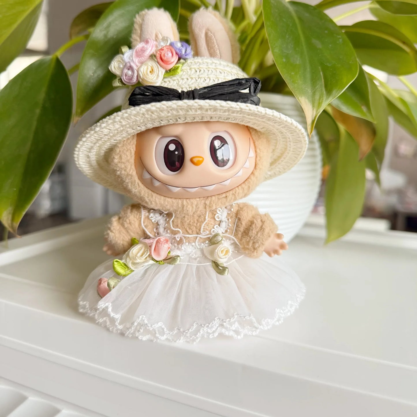 The Black Straw Hat Wedding Dress set