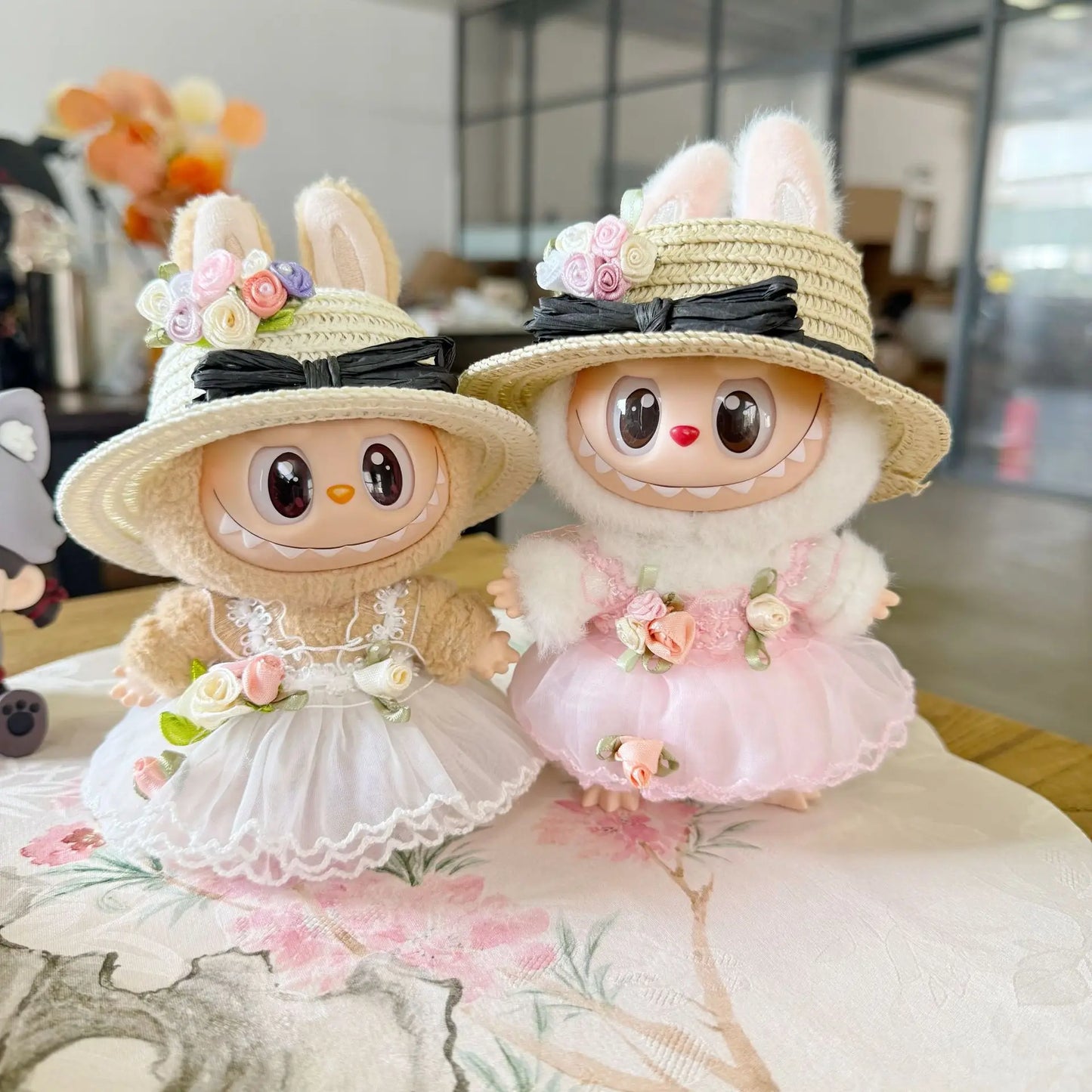 The Black Straw Hat Wedding Dress set